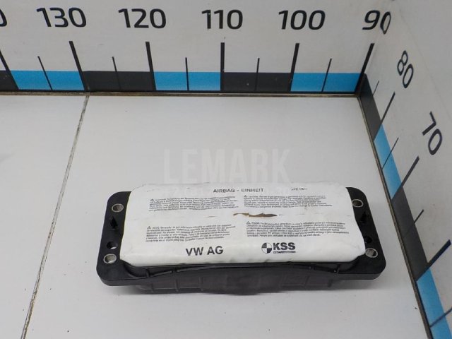 Подушка безопасности пассажирская (в торпедо)