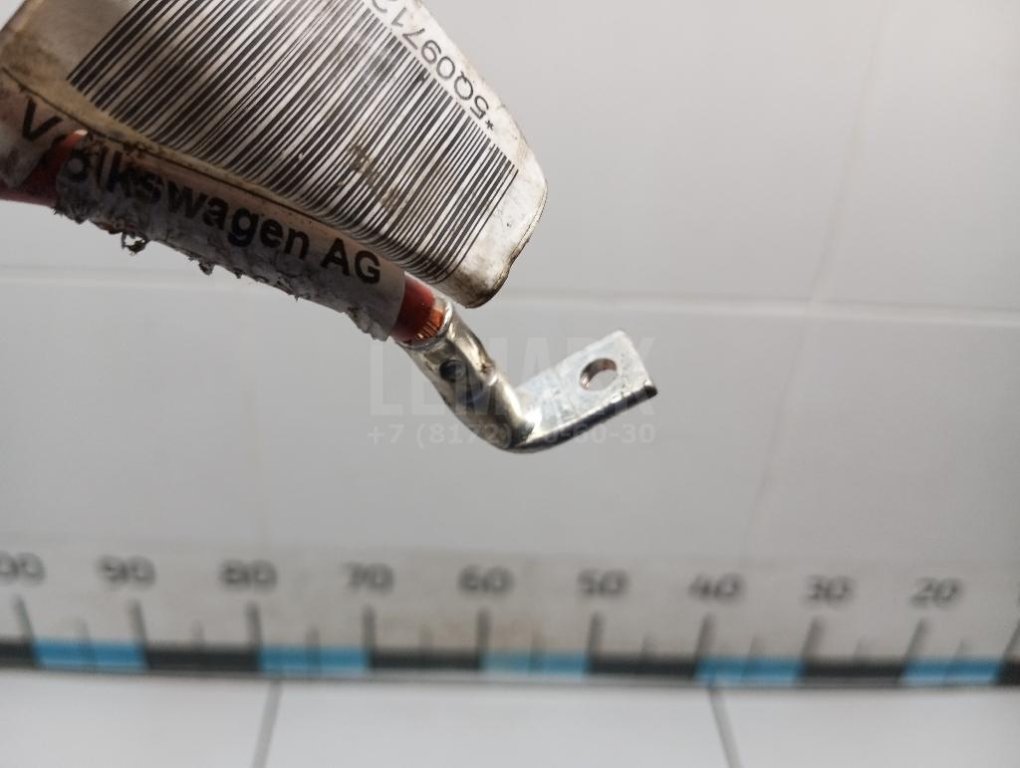 Клемма аккумулятора плюс