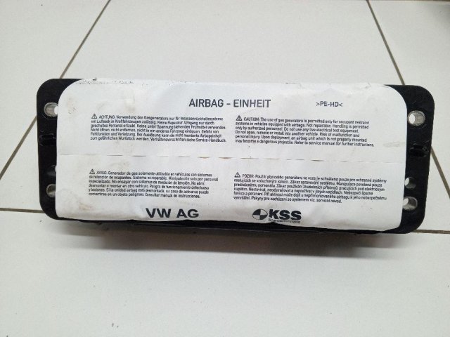 Подушка безопасности пассажирская (в торпедо)