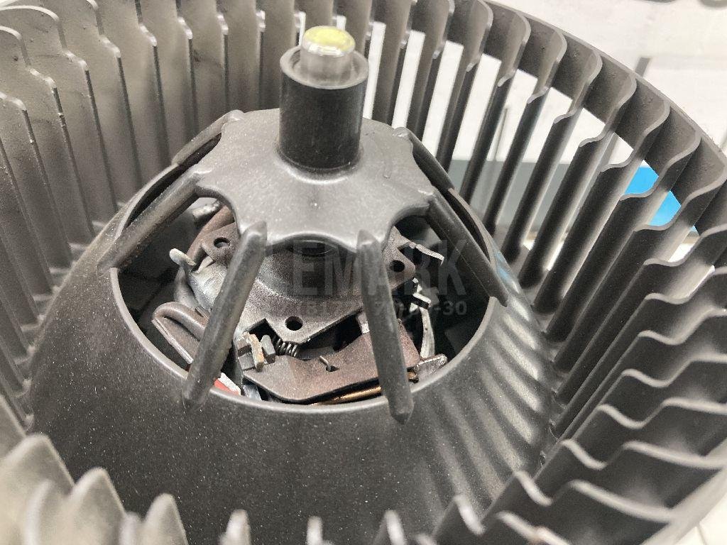 Моторчик отопителя