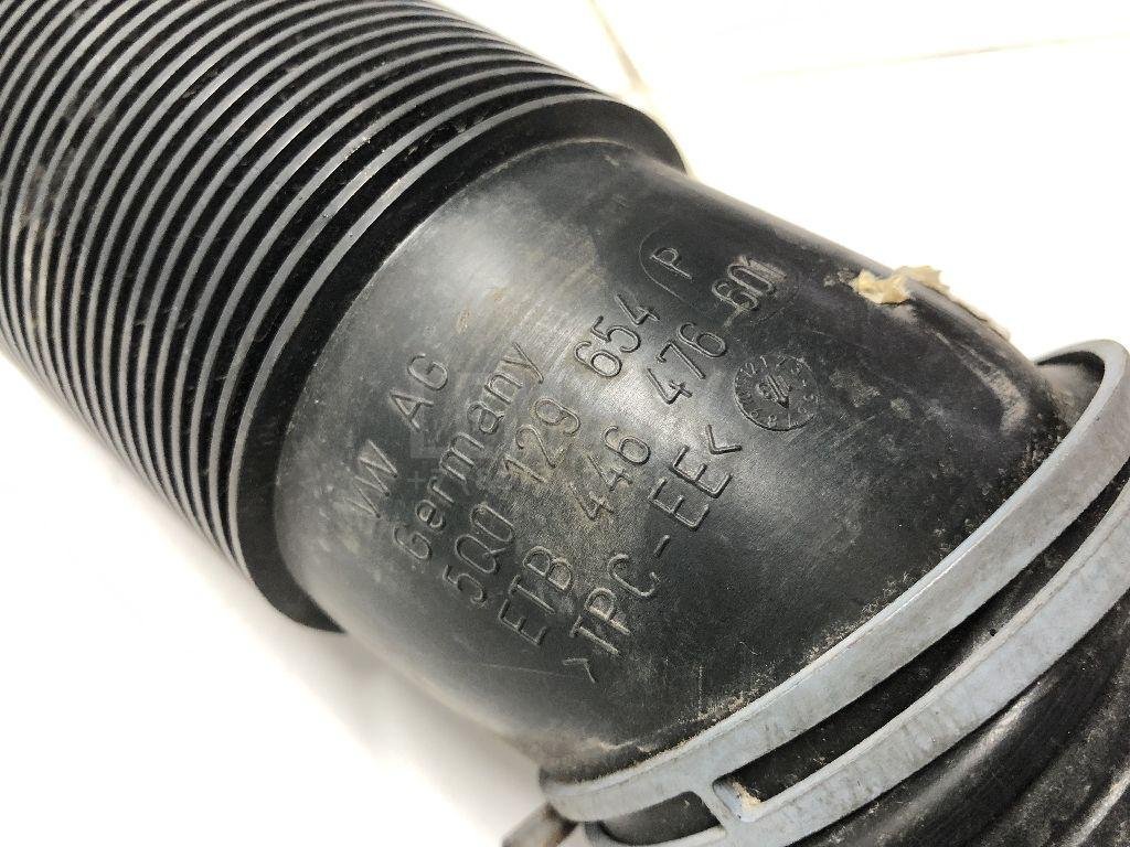 Патрубок воздушного фильтра