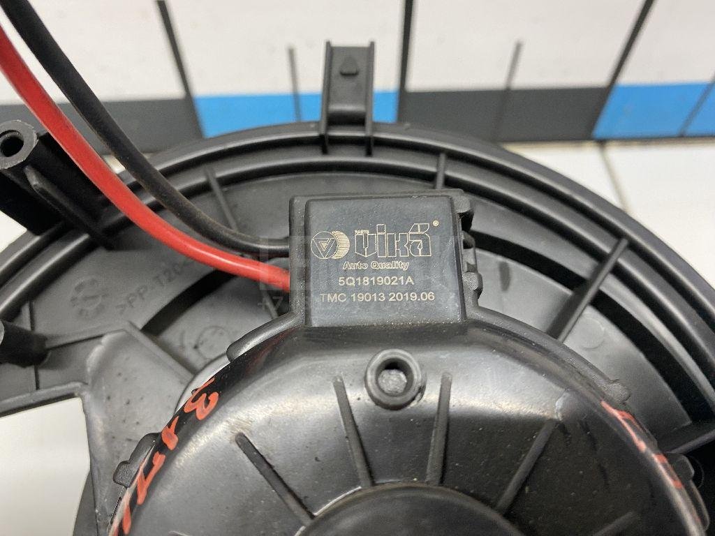 Моторчик отопителя для  Audi A4 [B6] 2000-2004