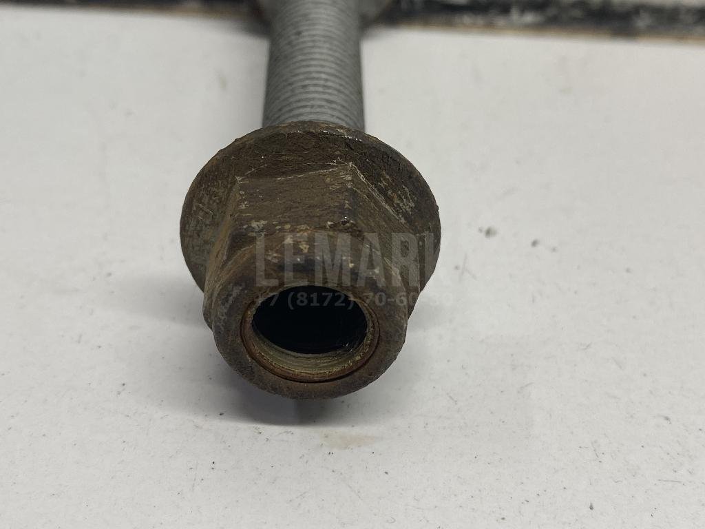 Болт заднего рычага