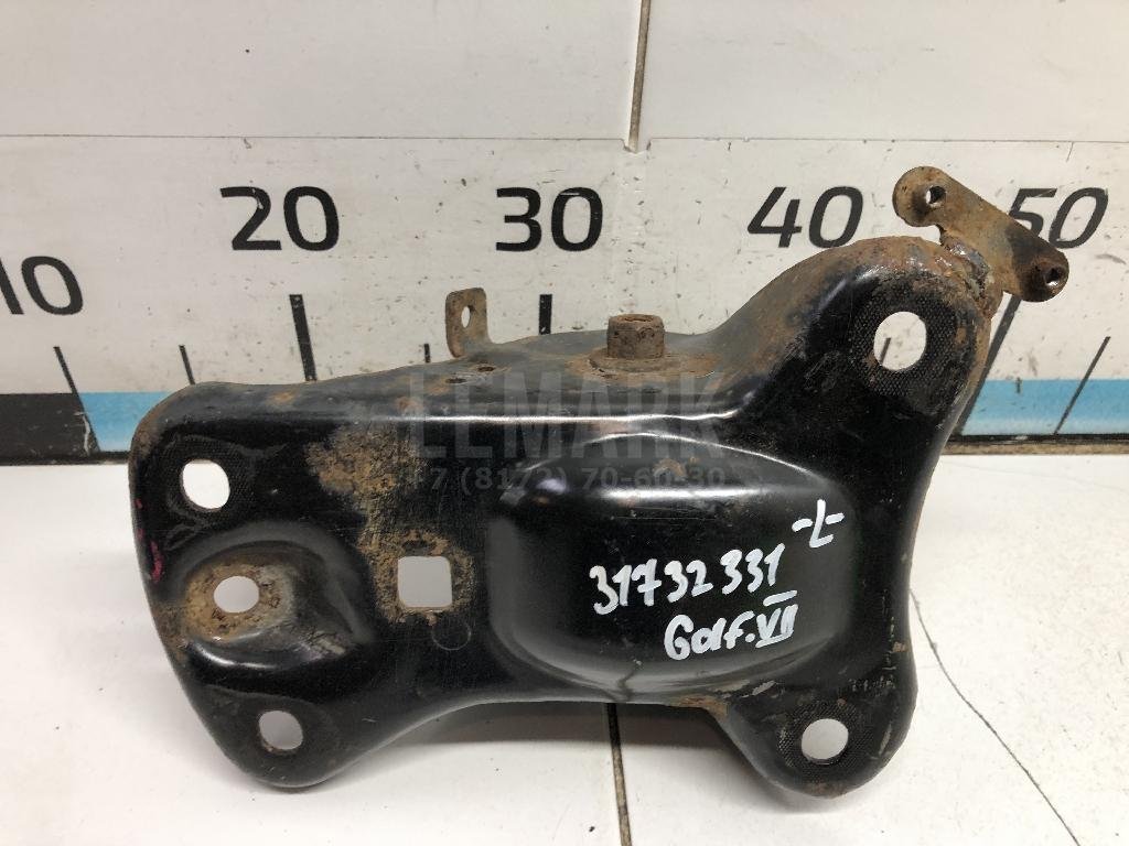 Кронштейн задней балки