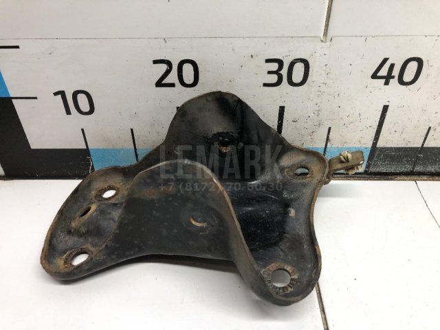 Кронштейн задней балки