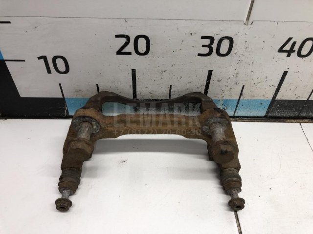 Скоба суппорта переднего левого