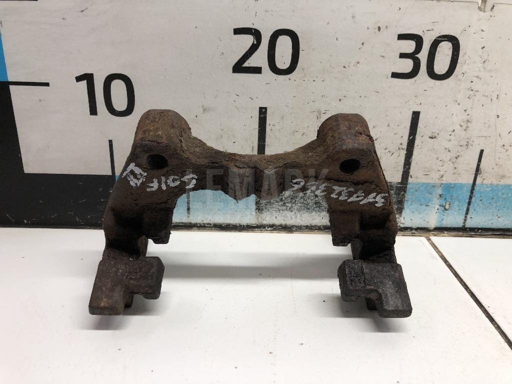 Скоба суппорта заднего