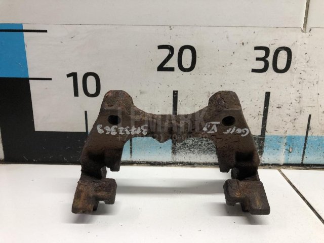 Скоба суппорта заднего