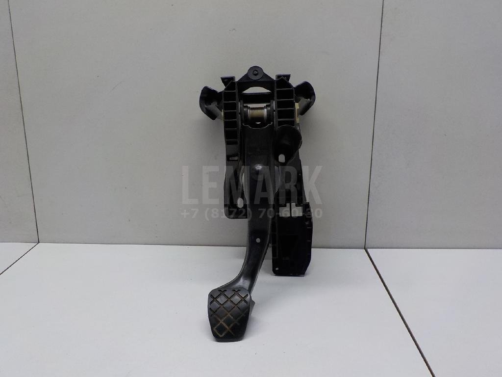 Педаль тормоза