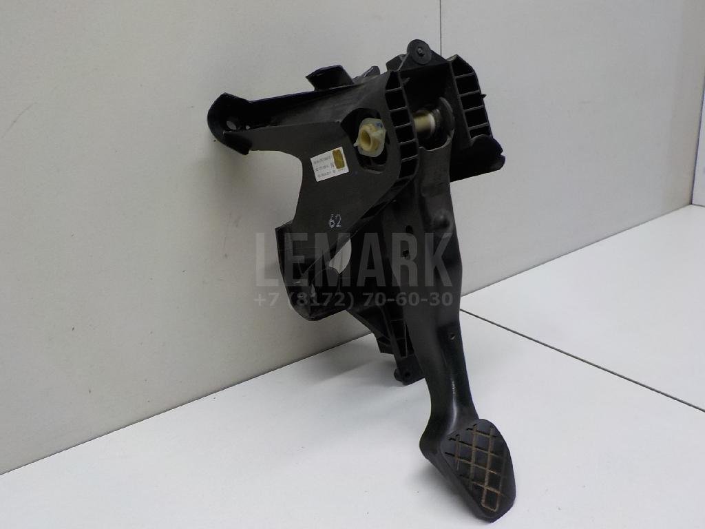 Педаль тормоза