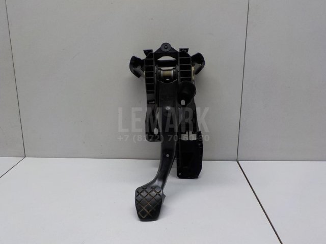 Педаль тормоза