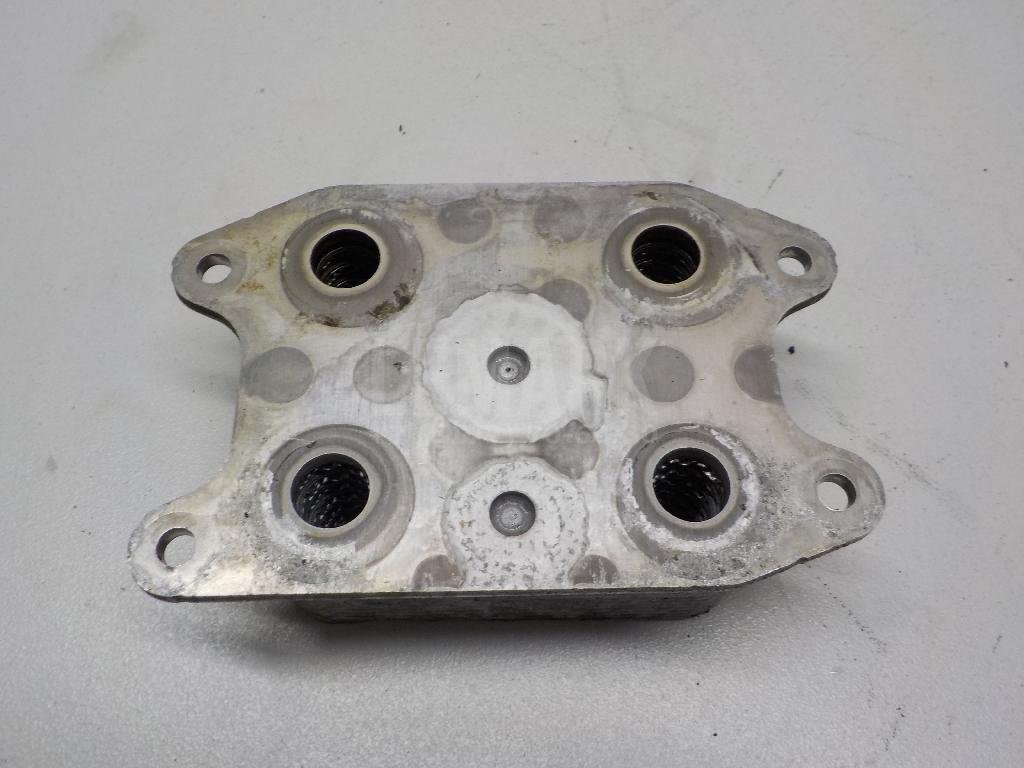 Радиатор масляный для  Audi A3 [8P1] 2003-2013