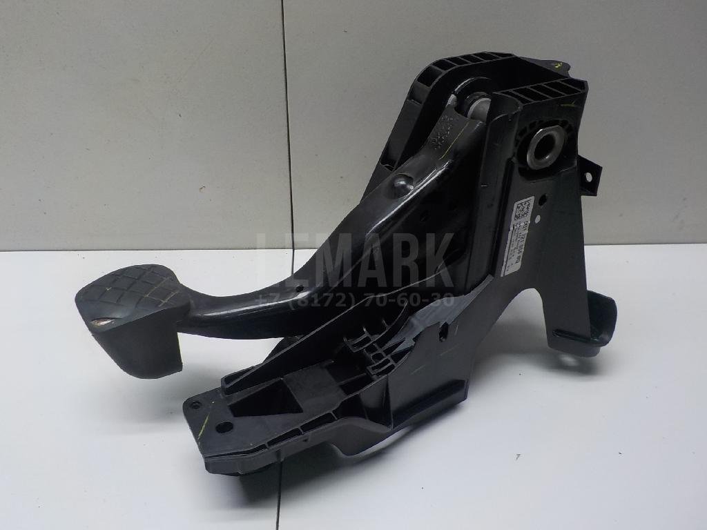 Педаль тормоза