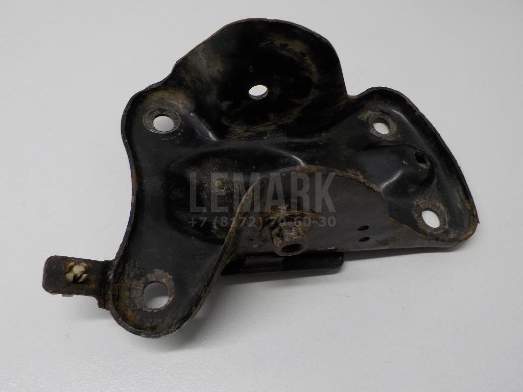 Кронштейн задней балки