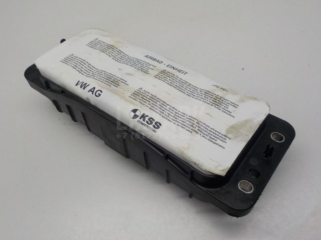 Подушка безопасности пассажирская (в торпедо)