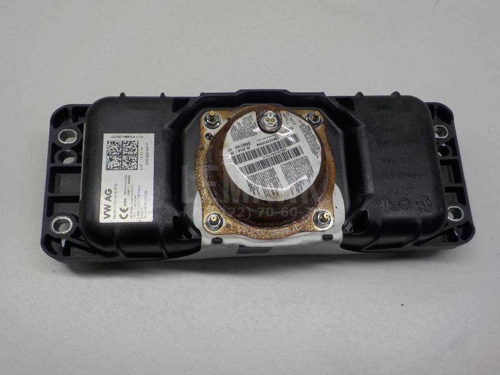 Подушка безопасности пассажирская (в торпедо)