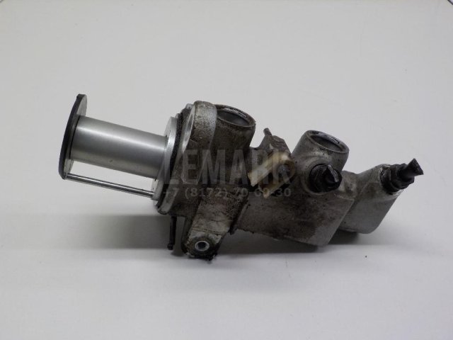 Цилиндр тормозной главный