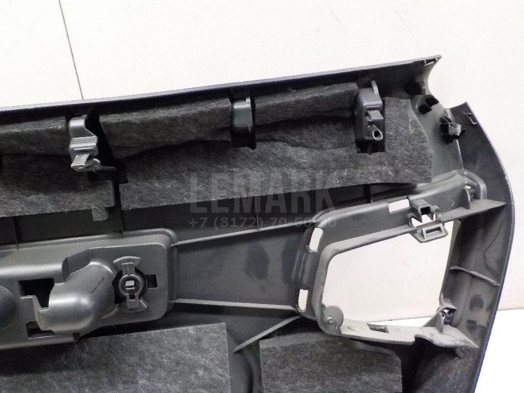 Обшивка двери багажника