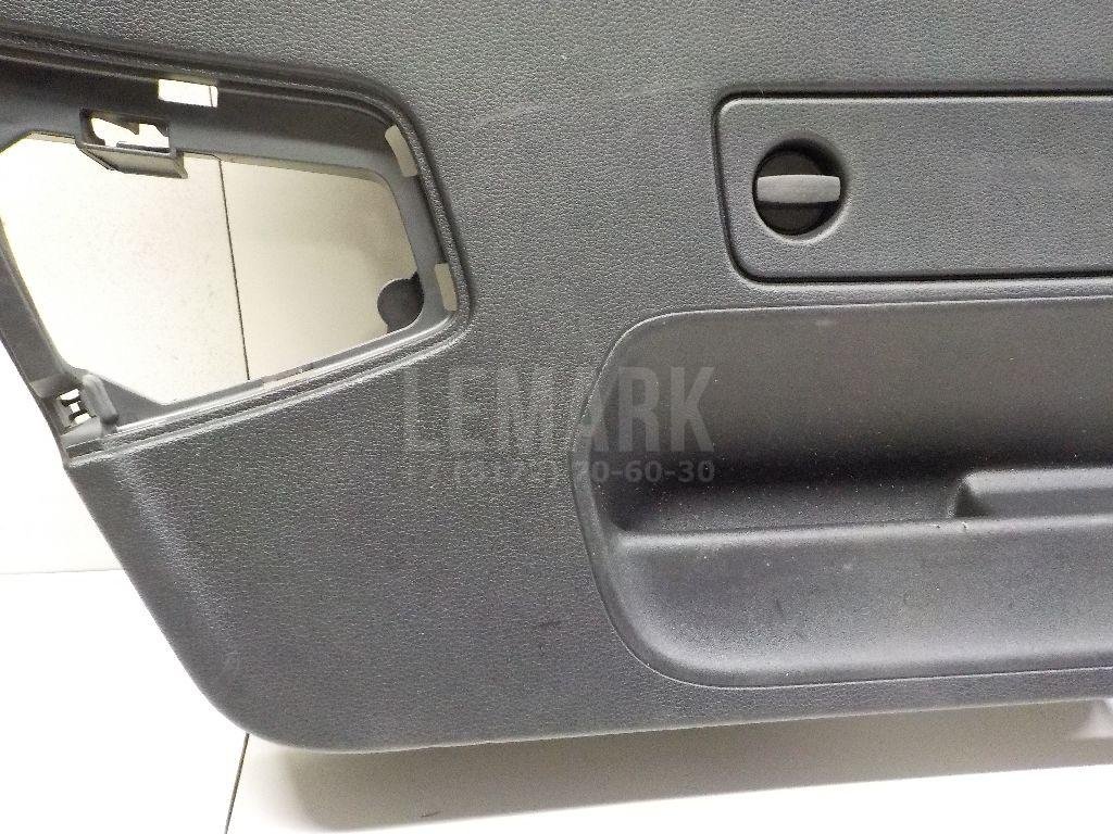 Обшивка двери багажника