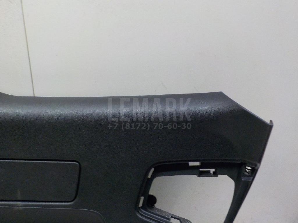 Обшивка двери багажника