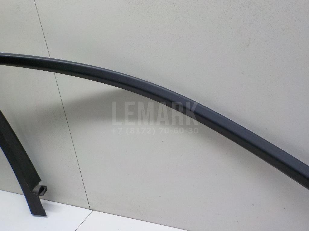 Накладка двери передней левой