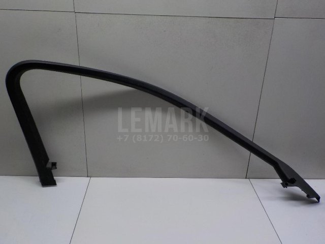 Накладка двери передней левой