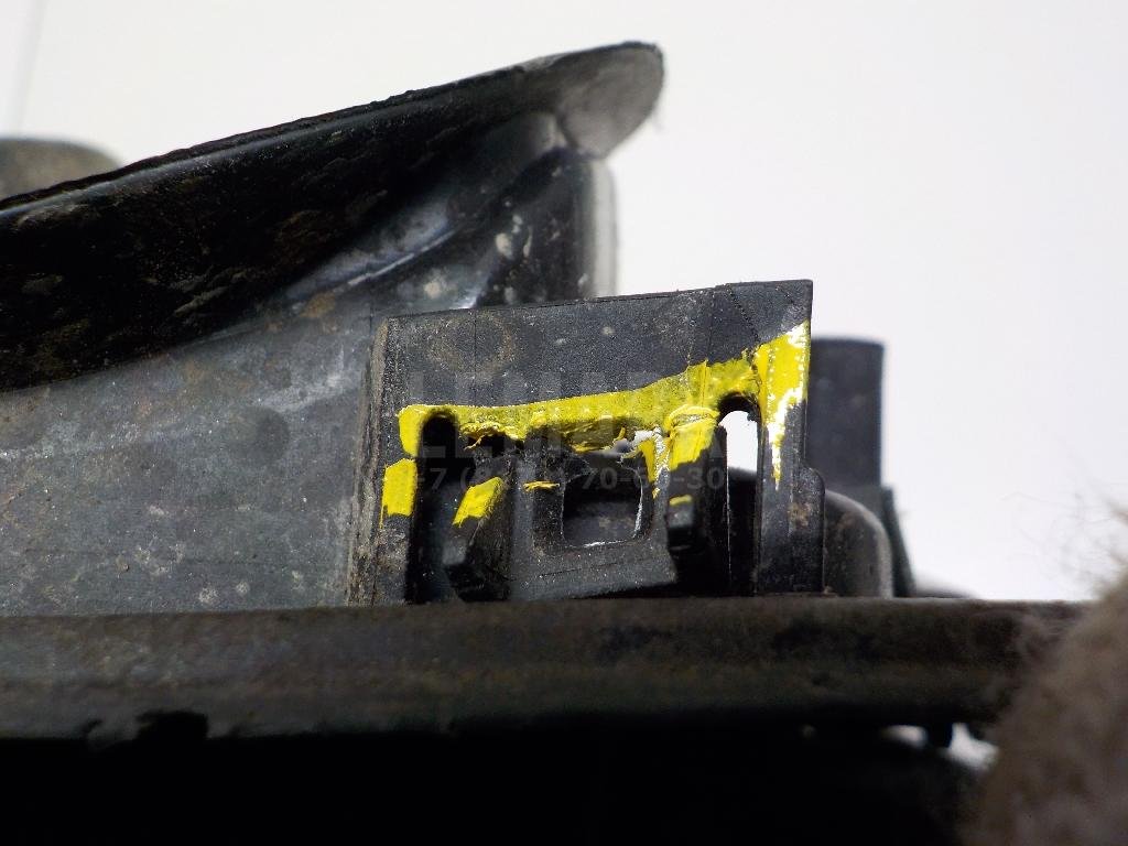 Ниша лючка бензобака