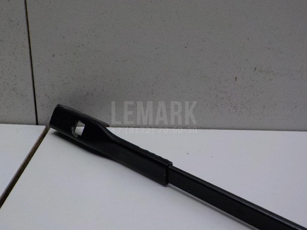 Поводок стеклоочистителя передний правый