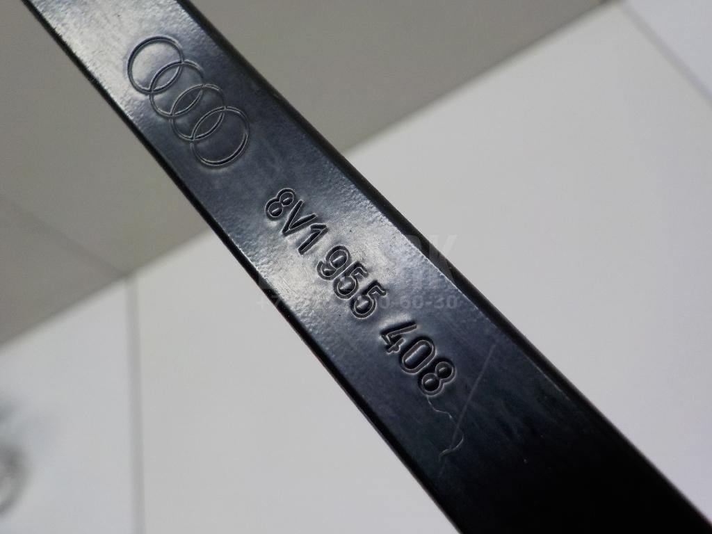 Поводок стеклоочистителя передний правый