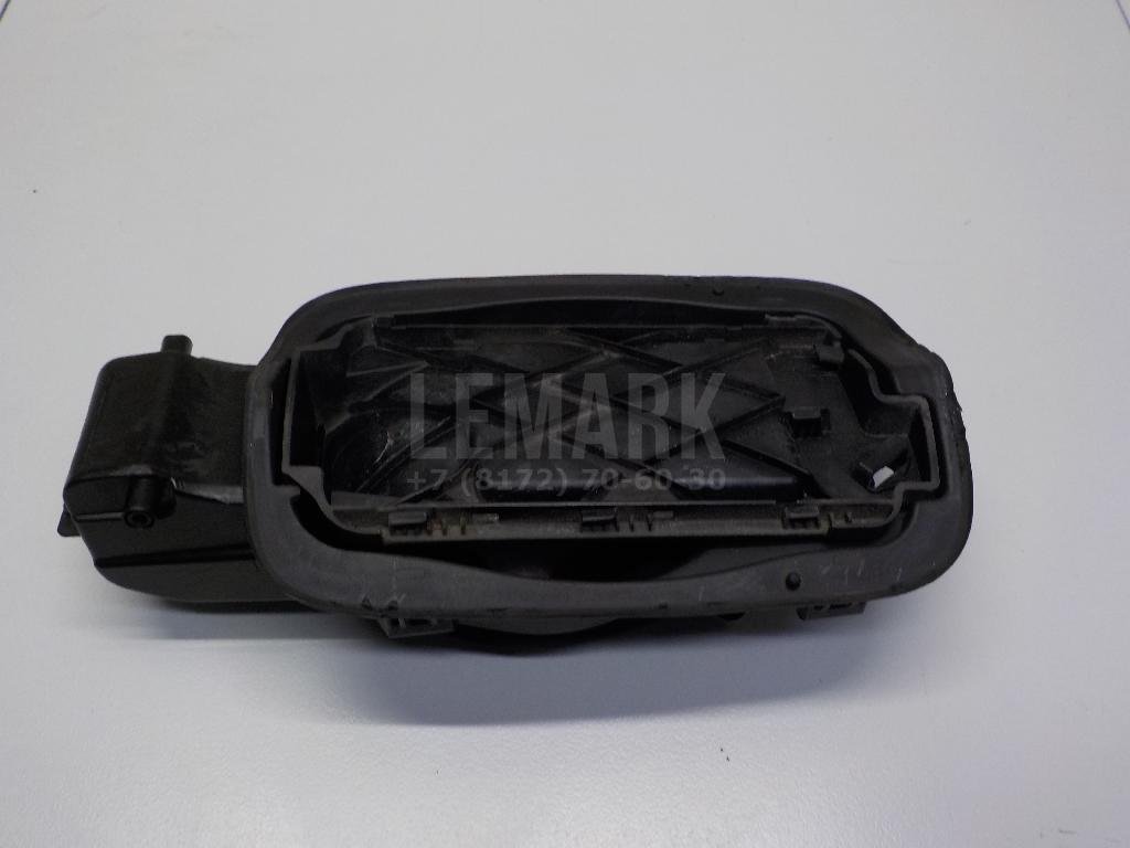 Ниша лючка бензобака