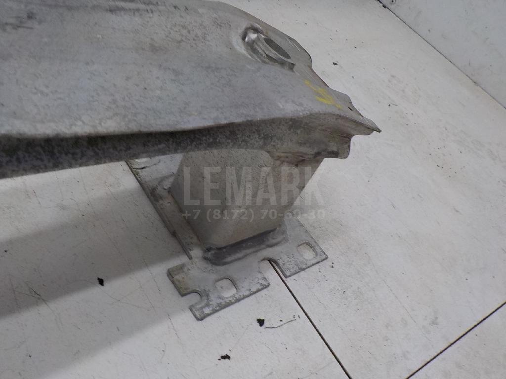 Усилитель переднего бампера