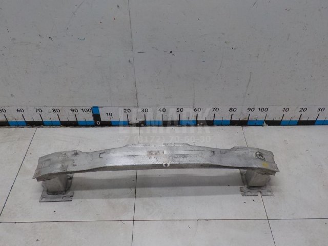 Усилитель переднего бампера