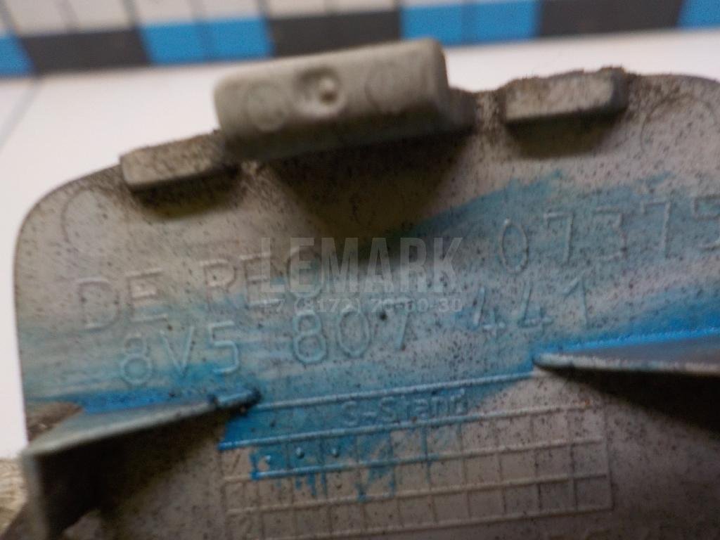 Заглушка буксировочного крюка