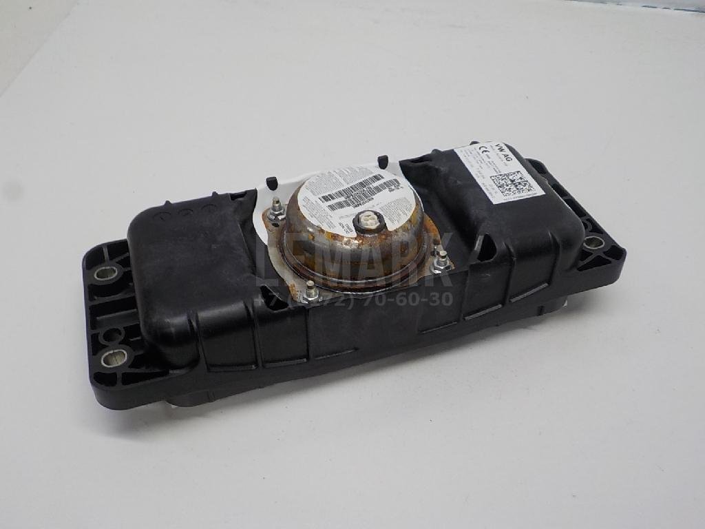 Подушка безопасности пассажирская (в торпедо)