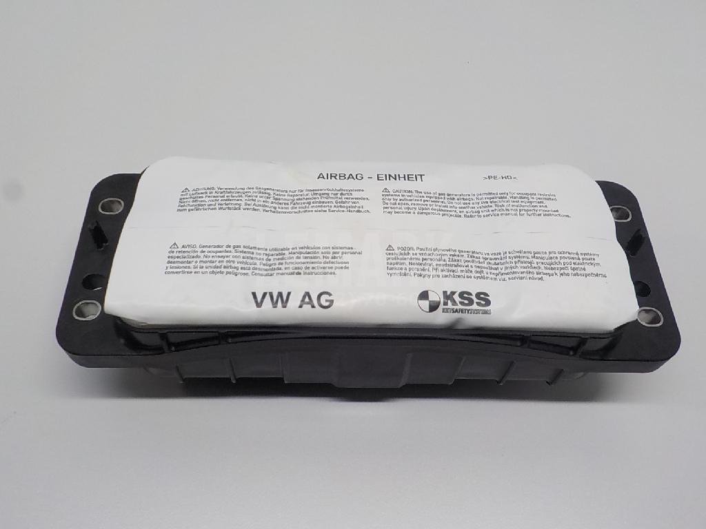 Подушка безопасности пассажирская (в торпедо)