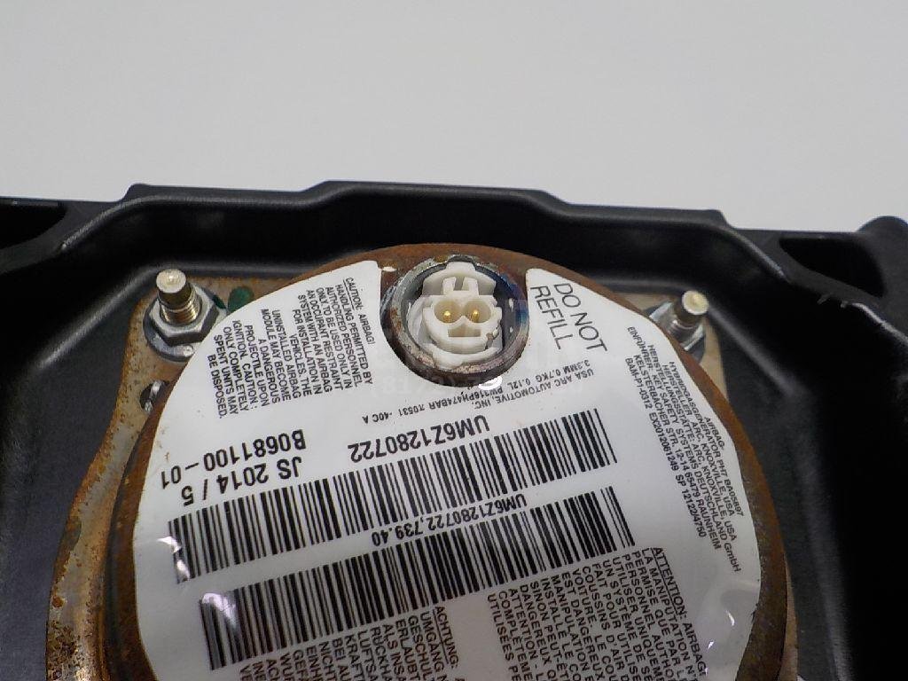 Подушка безопасности пассажирская (в торпедо)