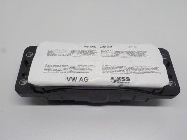 Подушка безопасности пассажирская (в торпедо)