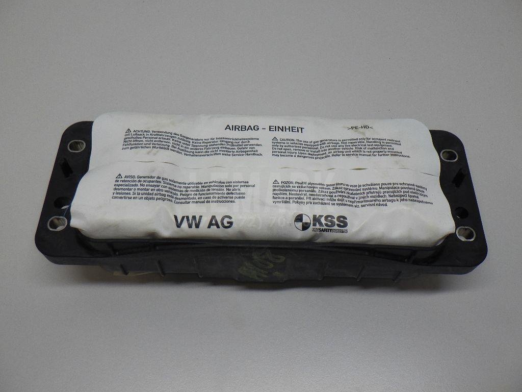 Подушка безопасности пассажирская (в торпедо)