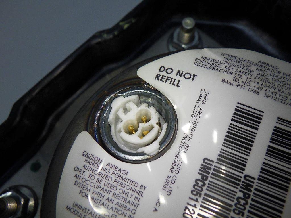 Подушка безопасности пассажирская (в торпедо)