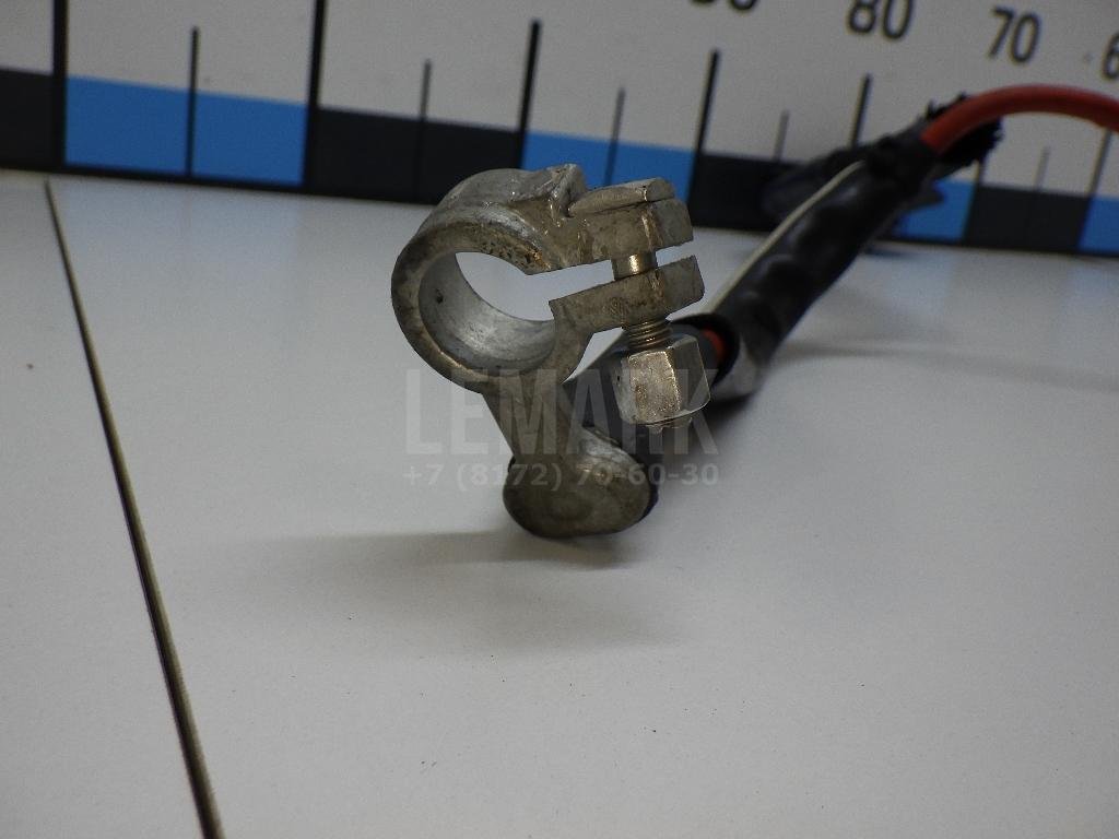 Клемма аккумулятора плюс