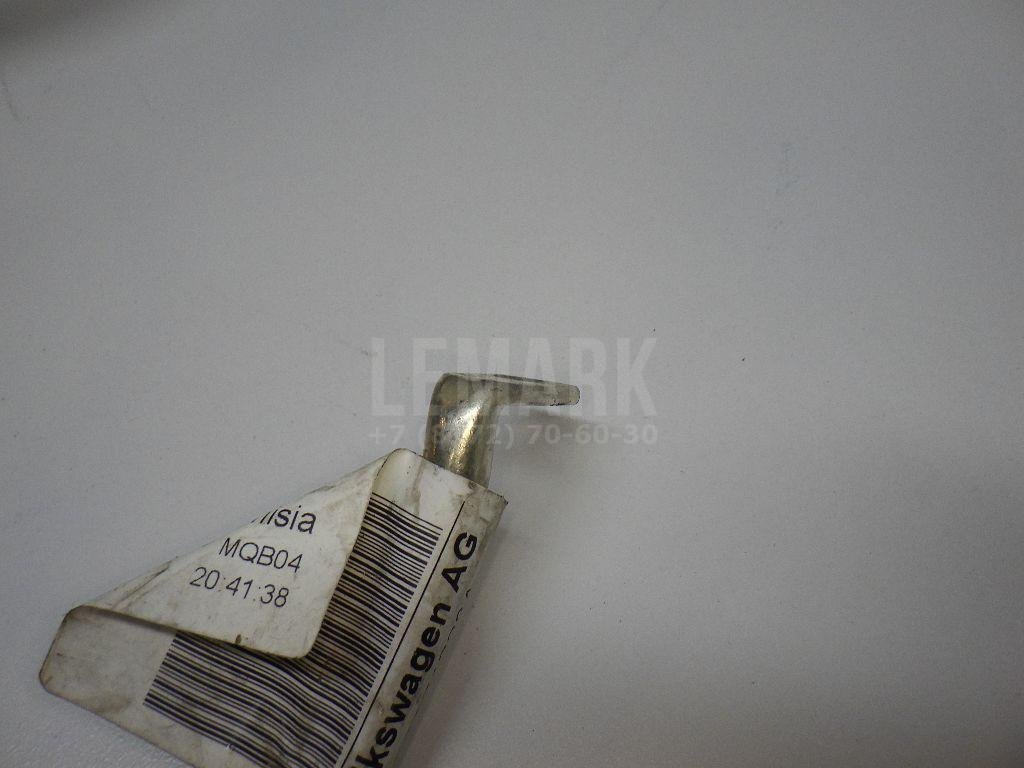 Клемма аккумулятора плюс