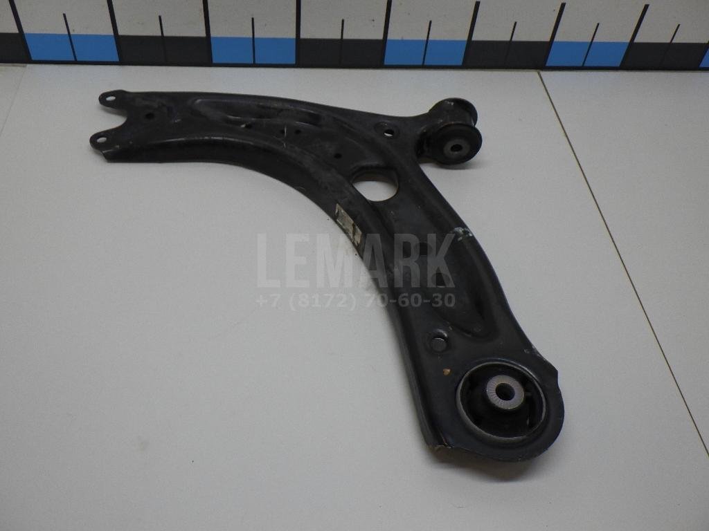 Рычаг передний левый