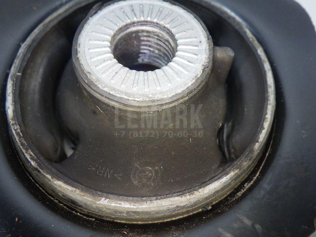 Рычаг передний левый