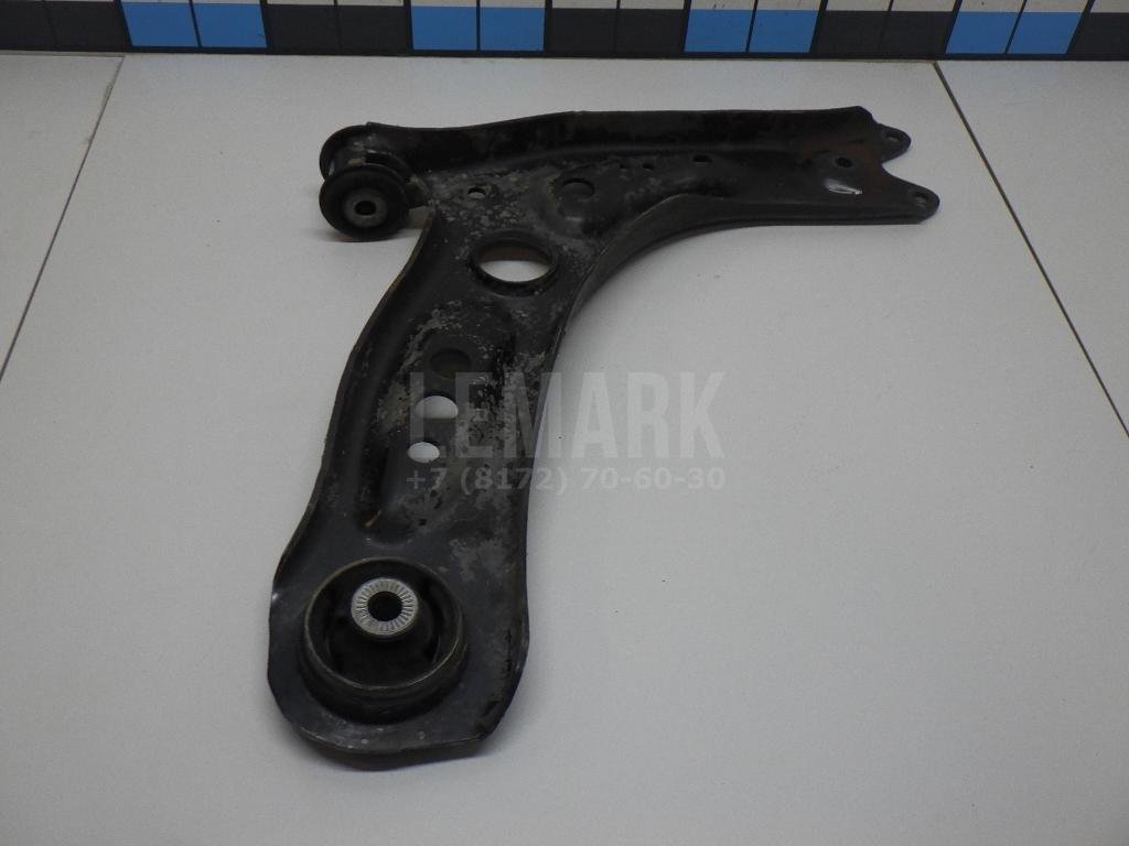Рычаг передний левый