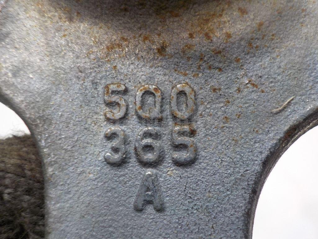 Опора шаровая левая передней подвески