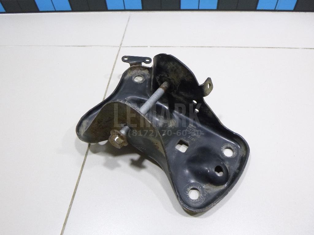 Кронштейн задней балки