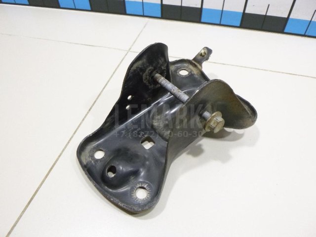 Кронштейн задней балки