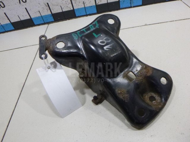 Кронштейн задней балки