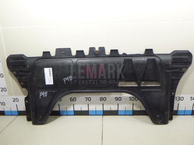 Пыльник двигателя центральный