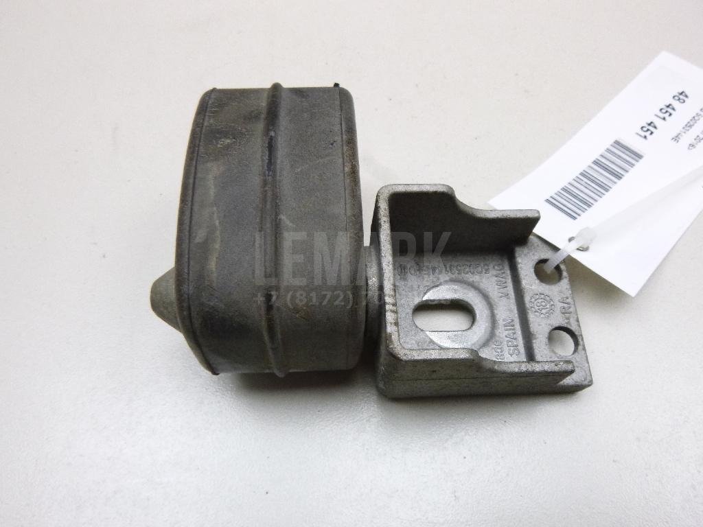 Кронштейн глушителя